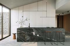 black-tempest-satinato-01-1-praxl-natursteinhandel-kuechenarbeitsplatte-salzburg